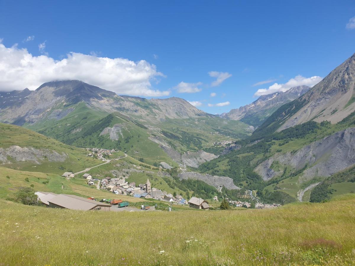 Appartement A La Montagne Villar-dʼArène Exteriör bild